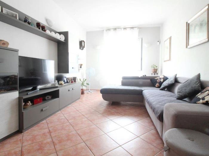 Appartamento trilocale in vendita in Via Brescia, Vallone, Pavia