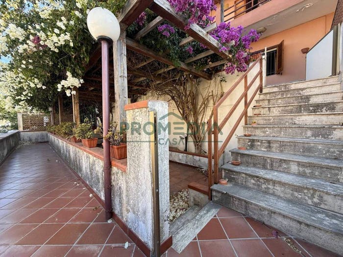 Appartamento trilocale in vendita in Lungomare Acqualadroni, Acqualadrone Spartà, Messina