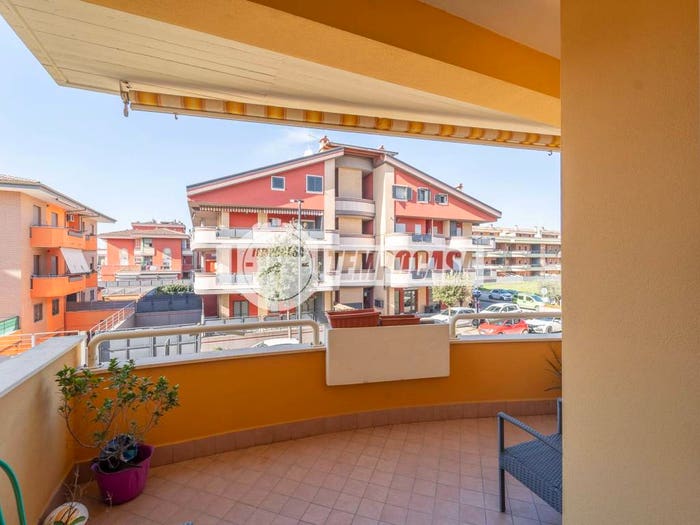 Appartamento trilocale in vendita in Via Bulgaria, Semicentro, Aprilia