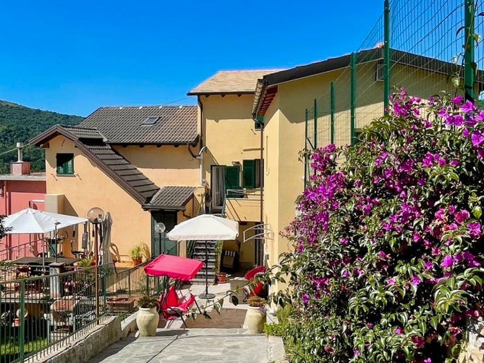 Casa bilocale in vendita in Via Domenico Induno, Bavari, Genova