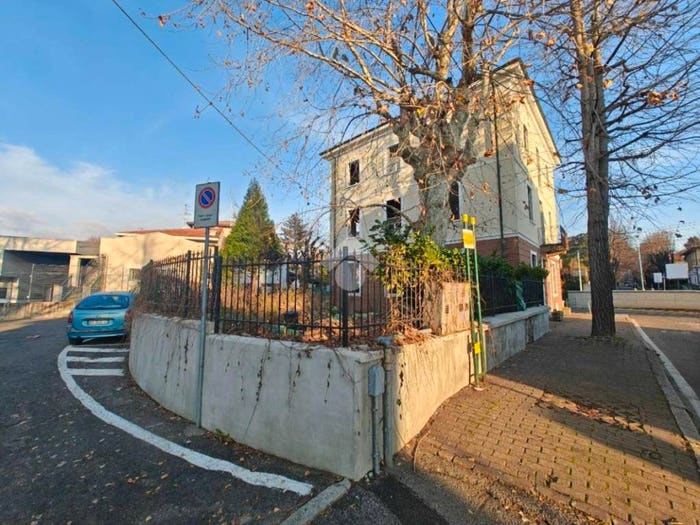 Casa con 6 locali in vendita in Centro, Fino Mornasco