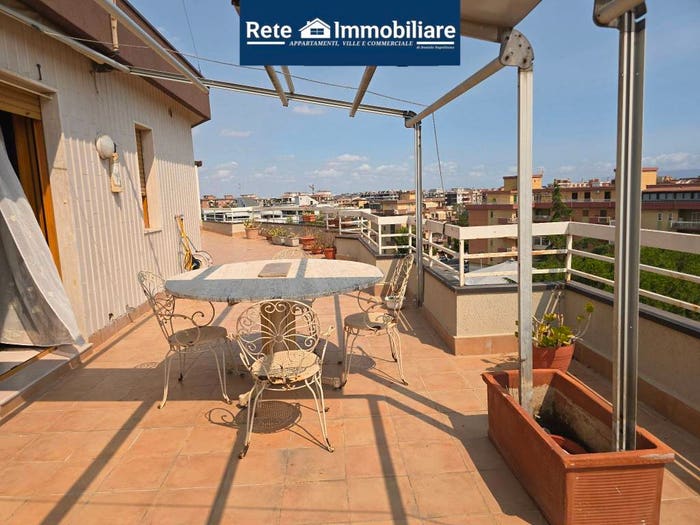 Casa quadrilocale in vendita in Via Vincenzo Acquaviva, Piazza Aldo Moro Parco San Felice, Foggia