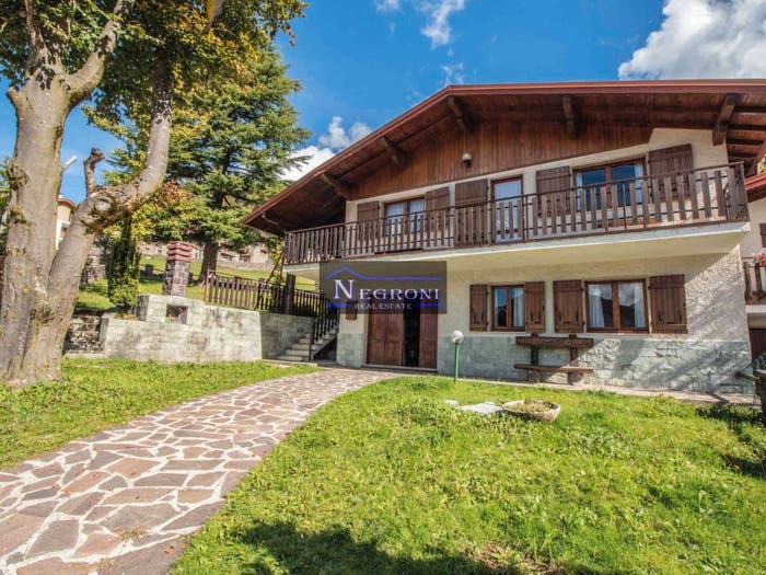 Casa quadrilocale in vendita in Via Spiazzi, Boario, Gromo