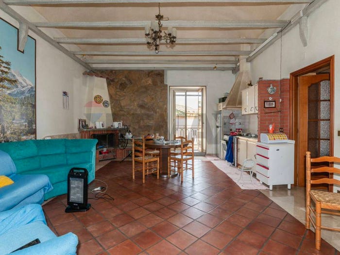 Casa con 6 locali in vendita in Via San Bonaventura, Centro, Caltagirone