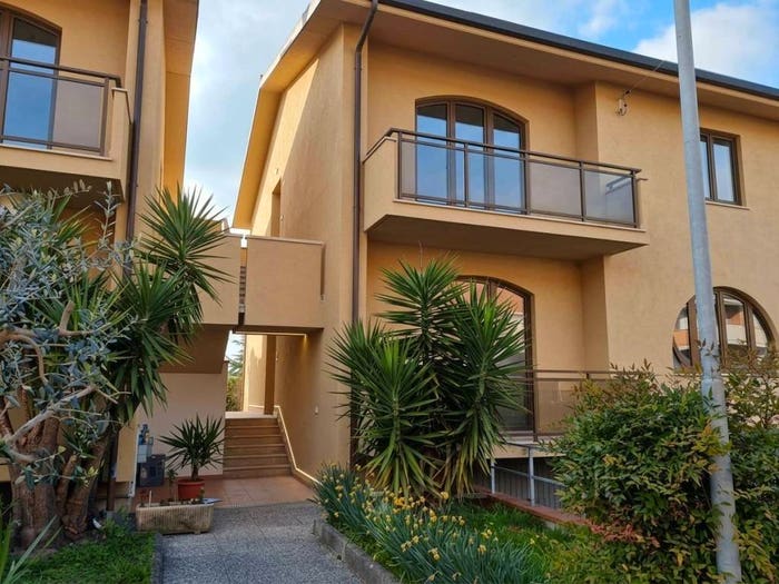 Appartamento quadrilocale in vendita in Via Paolo Borsellino, Collesalvetti