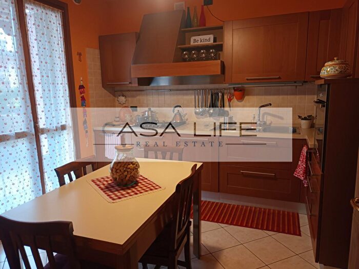 Casa con 6 locali in vendita in Via Vila del Bosco, Teolo