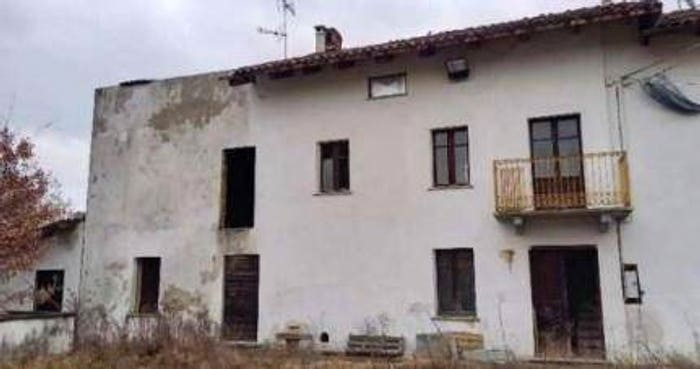 Casa quadrilocale in vendita in Via Rivella, Castagnole delle Lanze