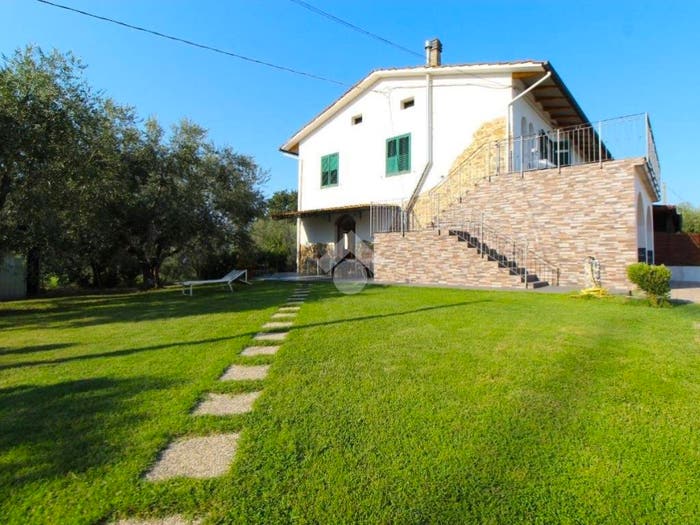 Casa con 6 locali in vendita in Via Bartolini, San Rocco, Larciano