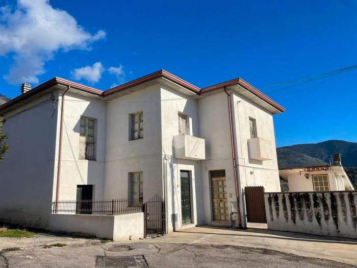Casa con 5 locali in vendita in Via garibaldi, Piedimonte San Germano Alta, Piedimonte San Germano