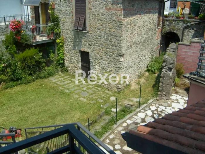 Casa con 5 locali in vendita in Via Luigi Pigoni, Monti, Licciana Nardi