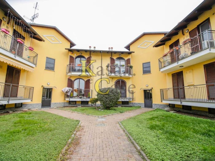 Appartamento trilocale in vendita in via giovanni faldella, Centro, Crescentino