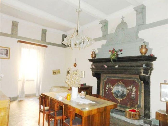 Appartamento con 6 locali in vendita in Borgo Palazzo D'Epoca SNC, Centro, Acquapendente