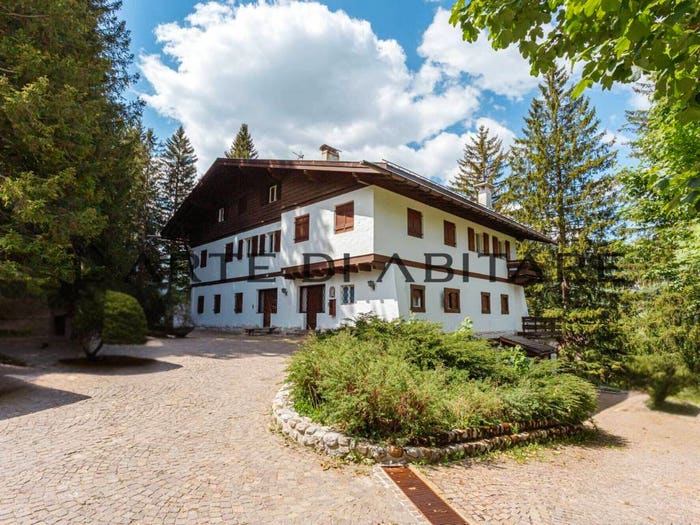 Appartamento con 6 locali in vendita in Via Faloria, Centro, Cortina d'Ampezzo