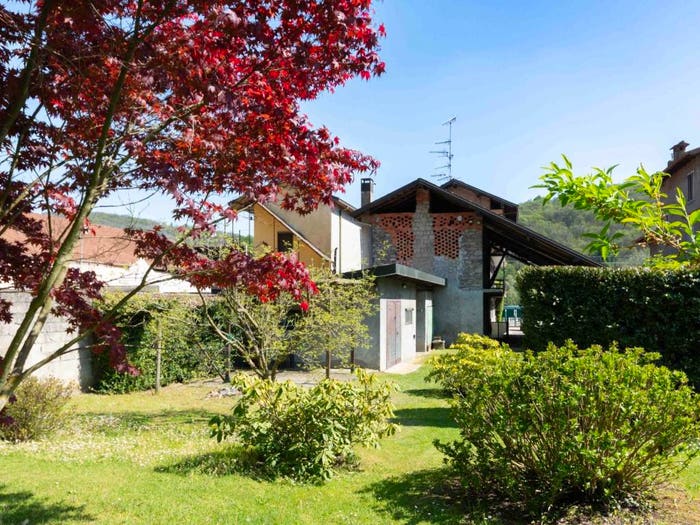 Casa con 6 locali in vendita in Via per Invorio, Ghevio, Meina