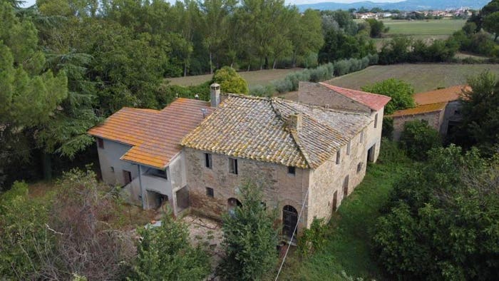 Casa con 6 locali in vendita in Via San Simone, Bettona