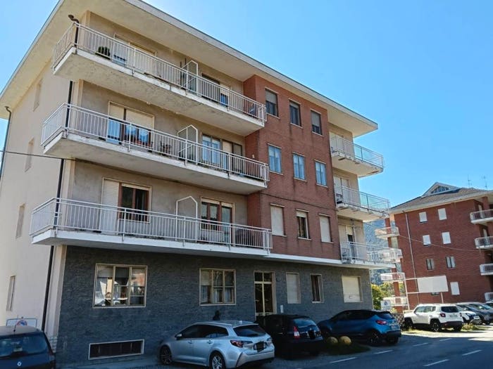 Appartamento trilocale in vendita in Via Celso Miglietti, Centro, Germagnano