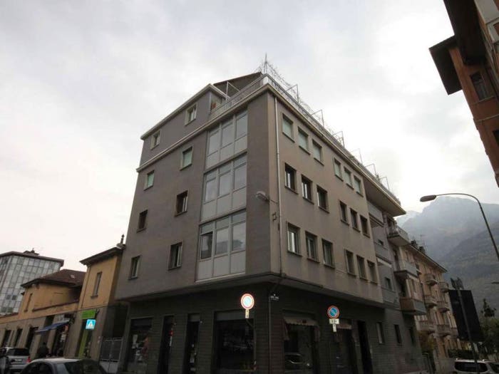 Appartamento quadrilocale in vendita in Via Bonifacio Festaz, Centro, Aosta