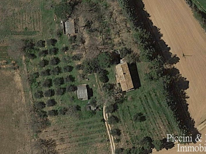 Casa con 6 locali in vendita in Vocabolo Cerreto Basso, Panicale