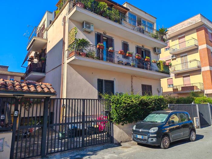Appartamento bilocale in vendita in Via Valledolmo, Borghesiana, Roma