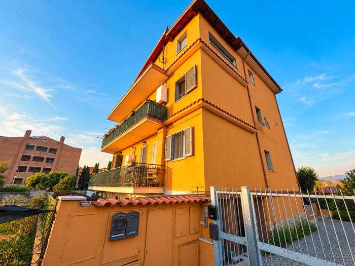 Appartamento trilocale in vendita in Via Cellino Attanasio, Castelverde, Roma