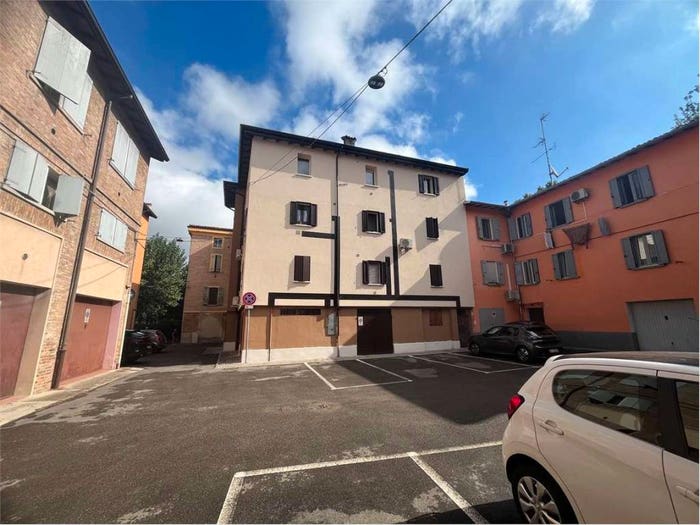 Appartamento trilocale in vendita in Via Pio Donati, Sacca Stazione, Modena
