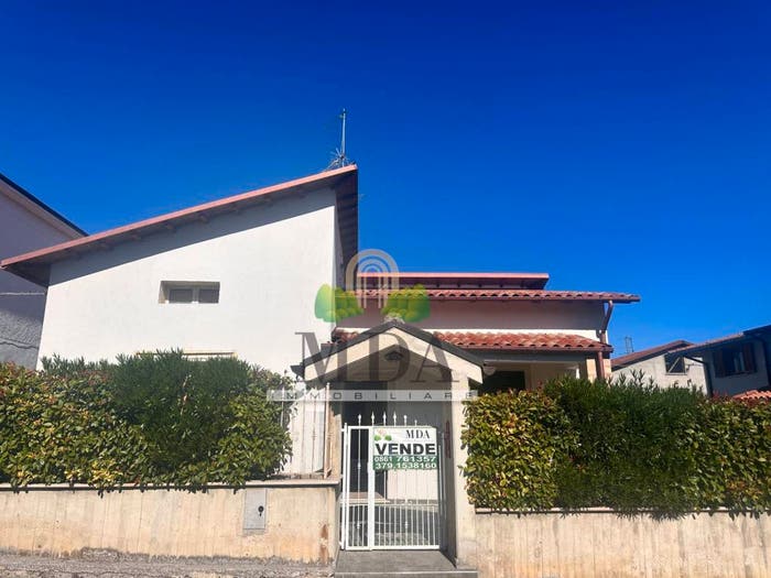 Casa quadrilocale in vendita in Via XX Settembre, Centro, Torano Nuovo
