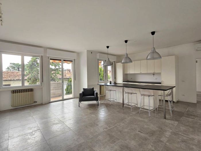 Appartamento quadrilocale in vendita in CIRCONVALLAZIONE SERIOLA, Centro, Caravaggio