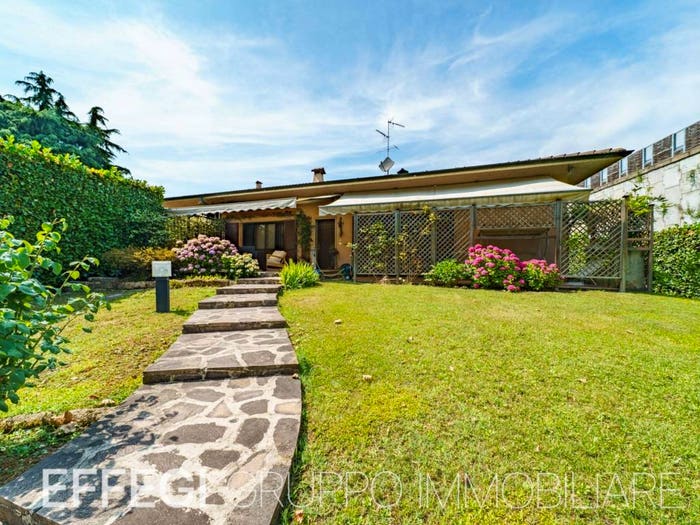 Casa quadrilocale in vendita in Via Galileo Galilei, Melzo