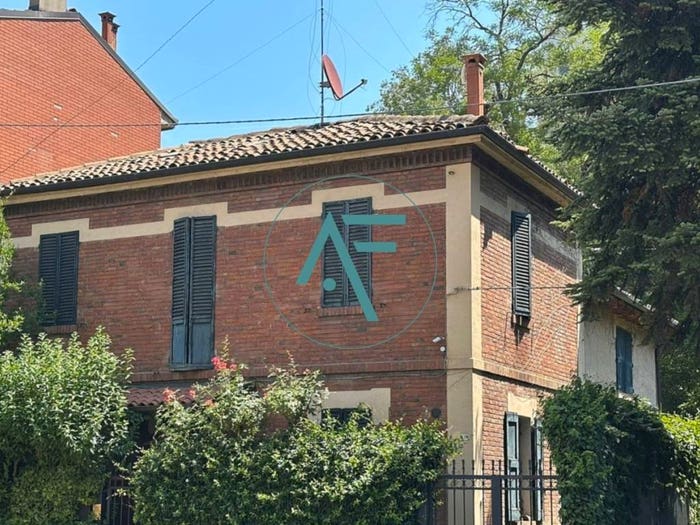 Casa con 6 locali in vendita in Mazzini Fossolo, Bologna