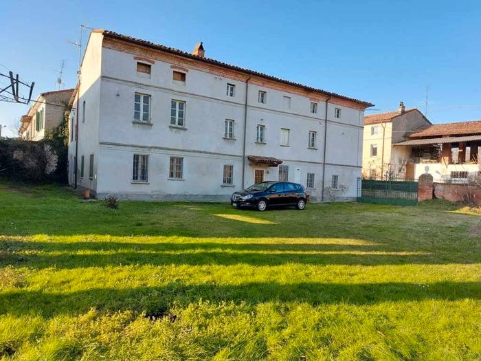 Casa con 6 locali in vendita in Monteacuto, Arena Po