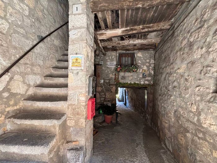 Appartamento bilocale in vendita in Via Porta Fiorentina, Bolsena