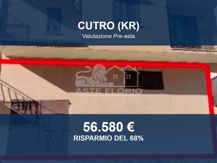 Appartamento con 6 locali in vendita in Via Martiri di Marzabotto, Centro, Cutro