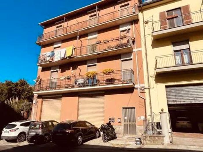 Appartamento quadrilocale in vendita in Via Contadini Giuseppe, Centro, Montefiascone
