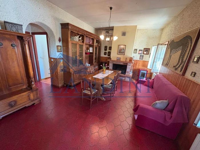 Casa con 6 locali in vendita in Via Colle dei Pozzi, Gallicano nel Lazio