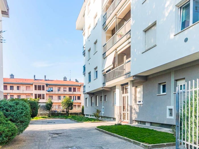 Appartamento trilocale in vendita in Via della Libertà, Rescaldina