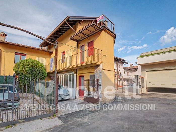 Casa quadrilocale in vendita in Via Carlo Alberto, Moniga del Garda
