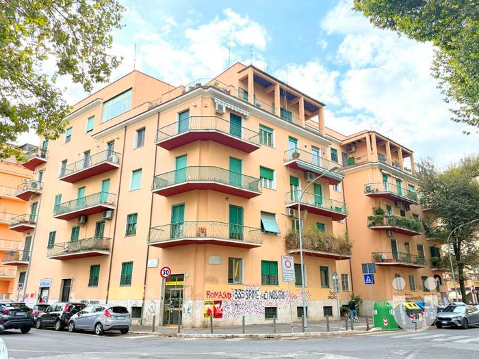 Appartamento con 5 locali in vendita in Largo Benedetto Bompiani, Ardeatino Montagnola, Roma