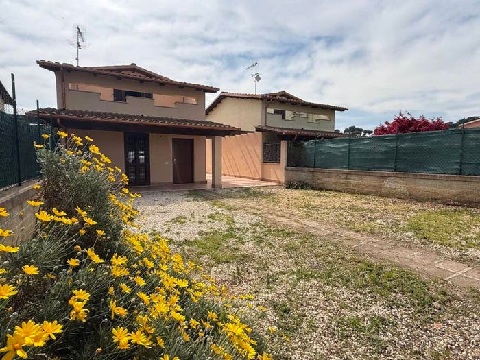 Casa con 5 locali in vendita in Strada Provinciale Morlupo Capena, Morlupo
