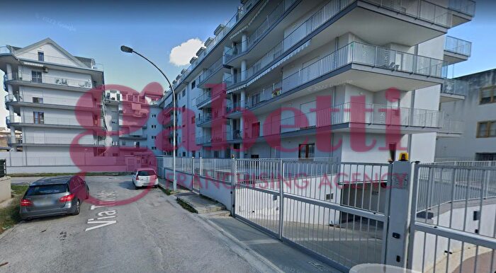 Appartamento trilocale in vendita in Via Trieste, San Nicola La Strada