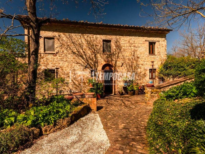 Casa con 6 locali in vendita in Strada Statale Muccese, Centro, Camerino