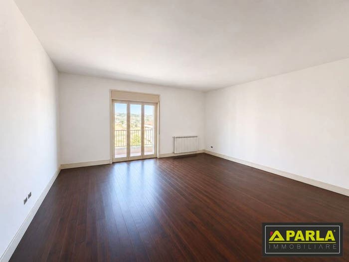 Appartamento con 5 locali in vendita in Via Nilde Iotti, Canicattì