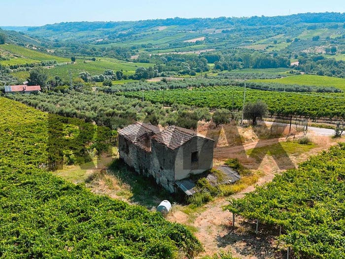 Casa con 6 locali in vendita in Via Unità d'Italia, Frisa