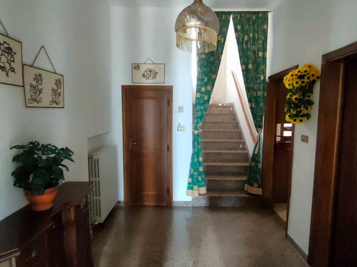 Casa con 6 locali in vendita in Via Bologna, Cantagallo