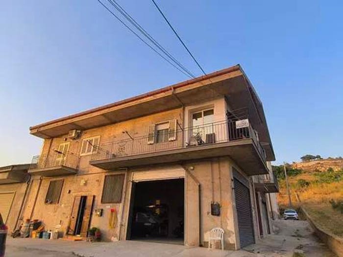 Casa con 6 locali in vendita in Contrada Carlici, Montallegro