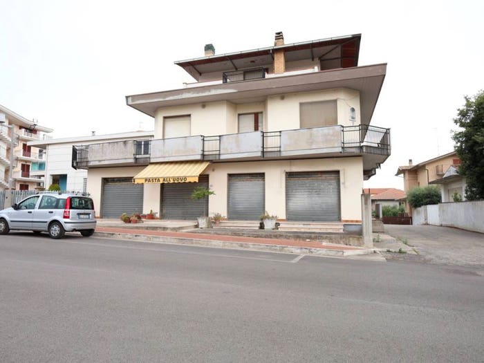 Casa con 6 locali in vendita in Via John Fitzgerald Kennedy, Castelnuovo Vomano, Castellalto