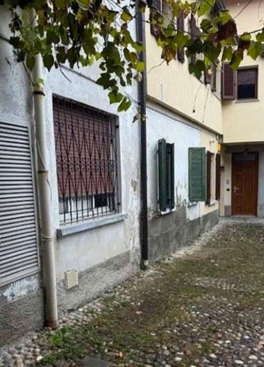 Appartamento bilocale in vendita in Via XXV Aprile, Paderno d'Adda
