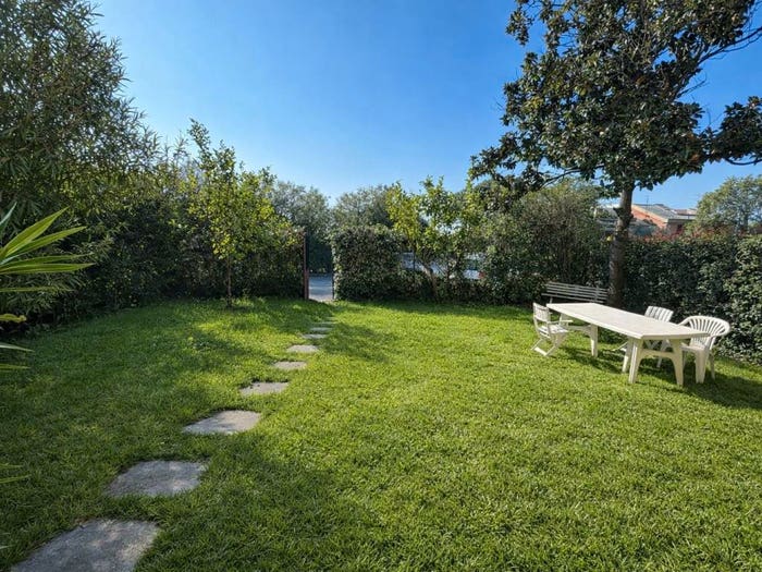 Appartamento con 5 locali in vendita in Via Privata del Quadrifoglio, Pineta, Arenzano