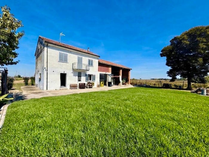 Casa con 5 locali in vendita in Strada Provinciale per Alessandria, Oviglio