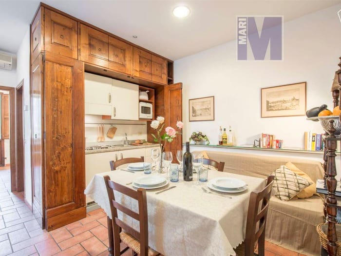 Appartamento trilocale in vendita in Piazza Santo Spirito, Santo Spirito, Firenze