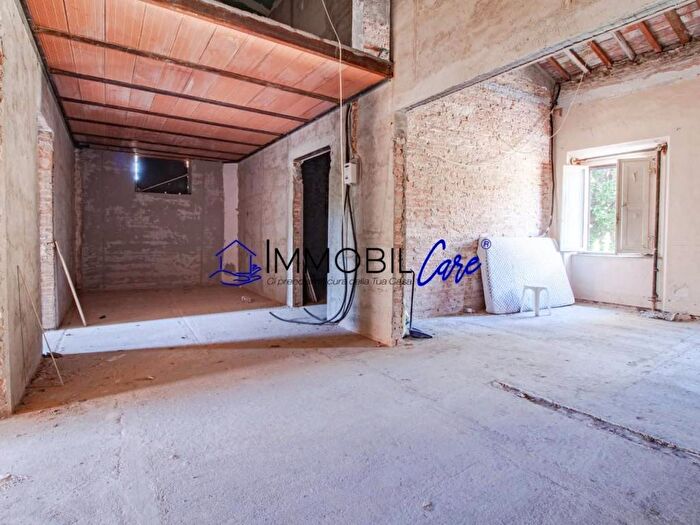 Appartamento quadrilocale in vendita in Via Roma, Goito Montebello, Livorno
